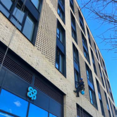 Abseiling Window Cleaning 1