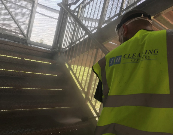 Commercial Pressure Washing