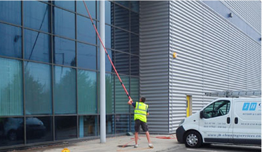 Water-Fed Pole Cleaning